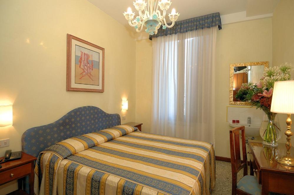 Hotel Hesperia Венеція Екстер'єр фото