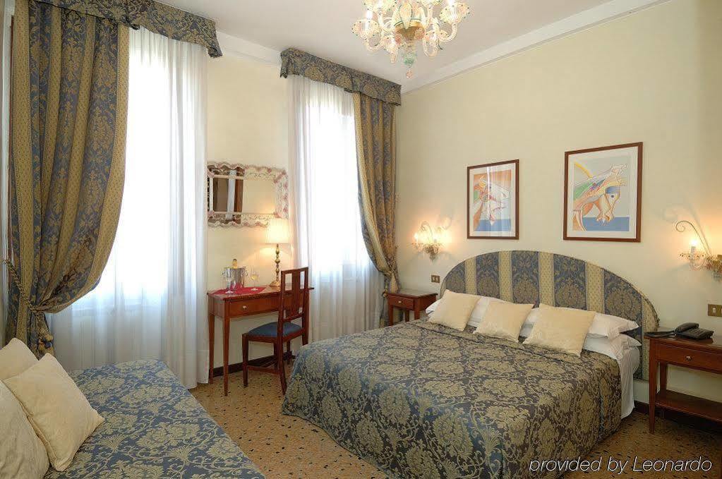 Hotel Hesperia Венеція Екстер'єр фото