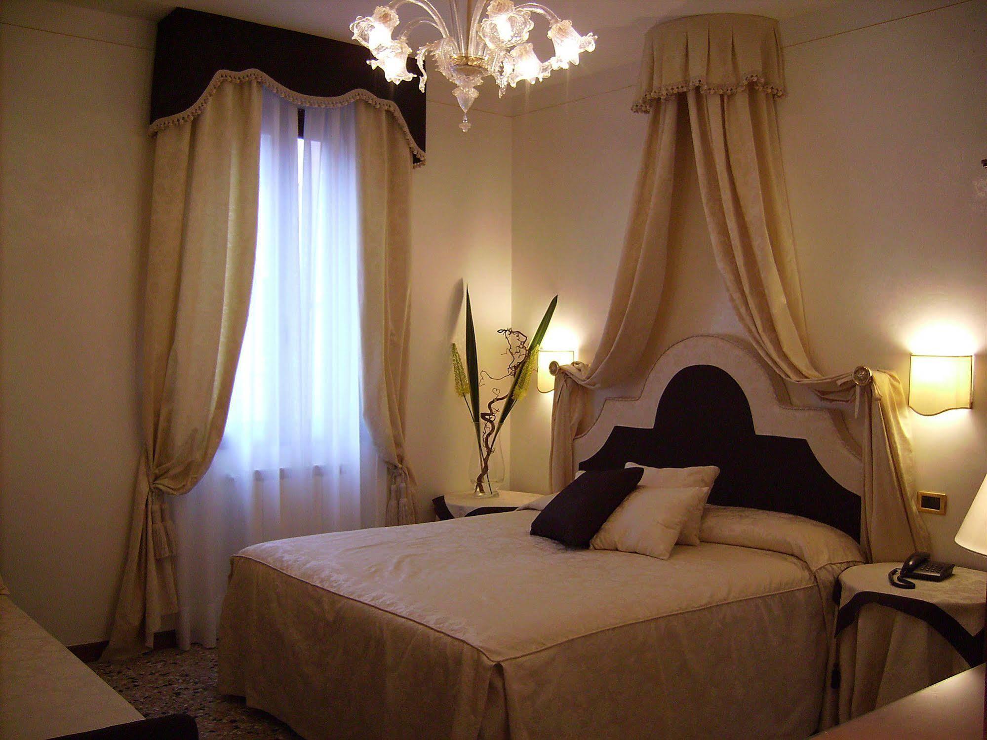 Hotel Hesperia Венеція Екстер'єр фото