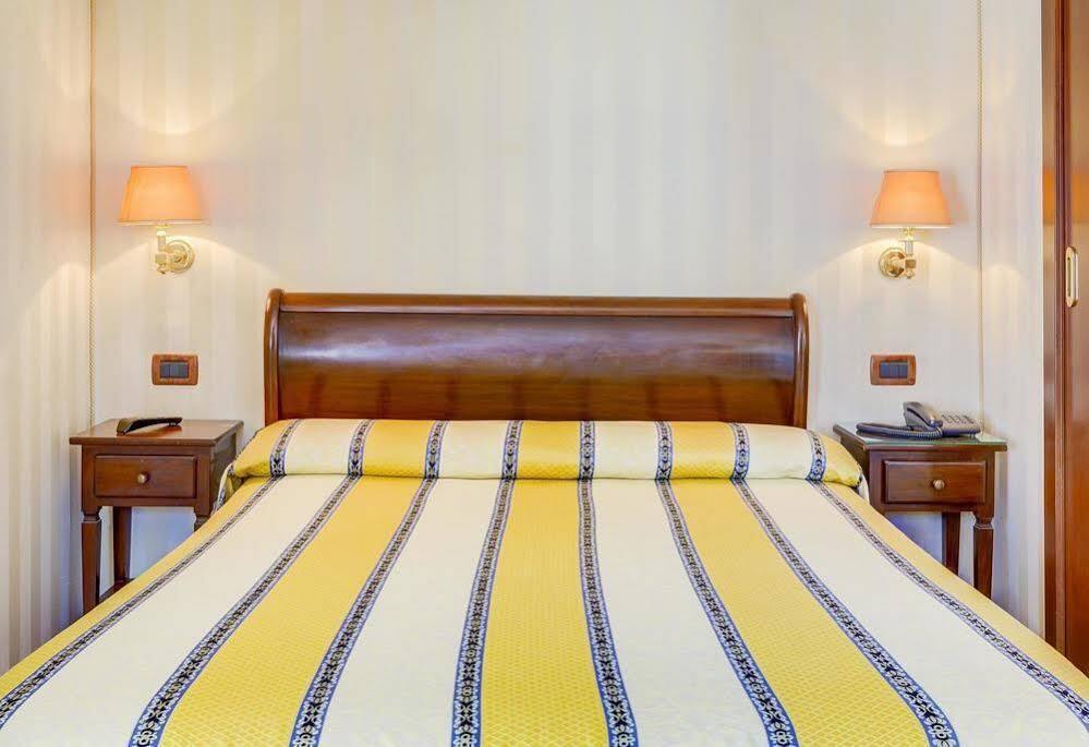 Hotel Hesperia Венеція Екстер'єр фото